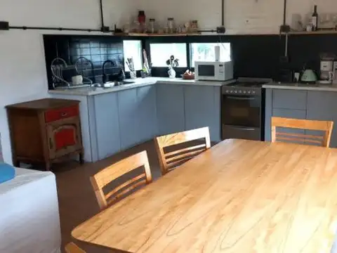Casa 4 ambientes con 1 baño