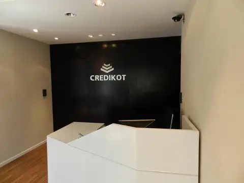 Oficina Comercial en Galería Jardín (Acepta permuta por predio/oficina en zona norte)