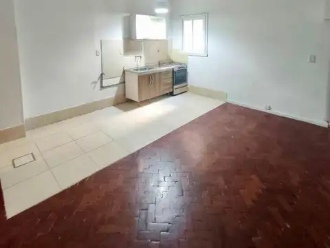 3 de febrero 2000, Piso PB