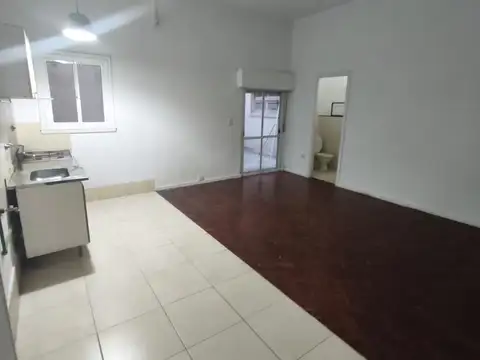 3 de febrero 2000, Piso PB