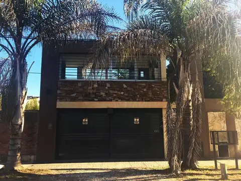 Casa 5 ambientes - Ituzaingo