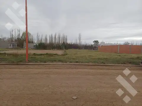VENTA : Terreno de 562,28 m2- B° Don Higinio - Fernandez Oro (RN)