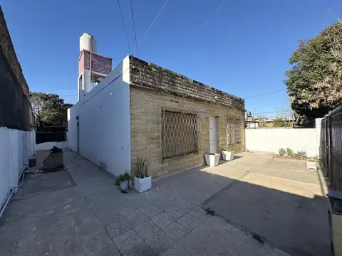 Lezama 4536 , Piso 0