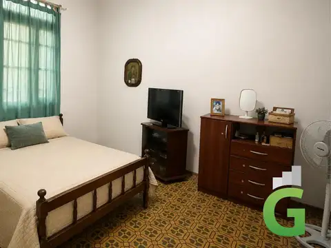 CASA EN VENTA MACROCENTRO - ADOLFO GUEMES 560