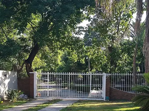 Barrio Parque El Bosquecillo- Caseros al 600