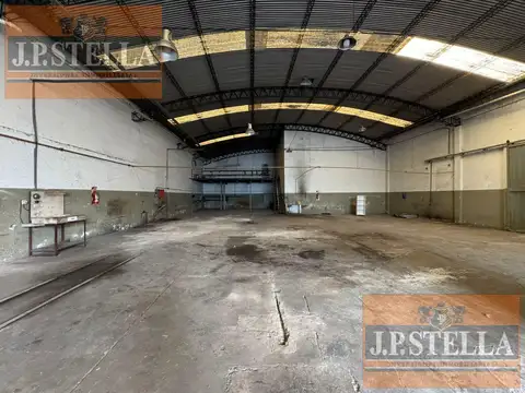 Galpón Industrial 550 m² C/ Oficina - Baños y Vestuario - San Justo
