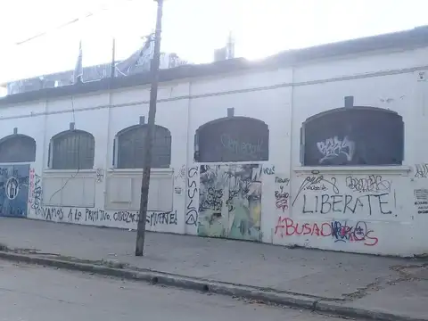 Local en Alquiler en Moreno, $ 3.200.000