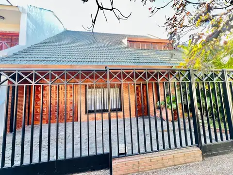 Casa en Venta en Ramos Mejía, USD 330.000