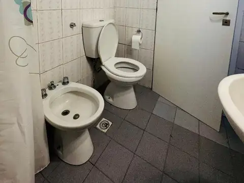 CASA TIPO PH 2 AMBIENTES AL FRENTE