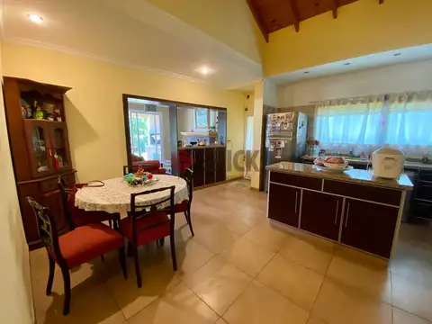 Casa en Venta al Este