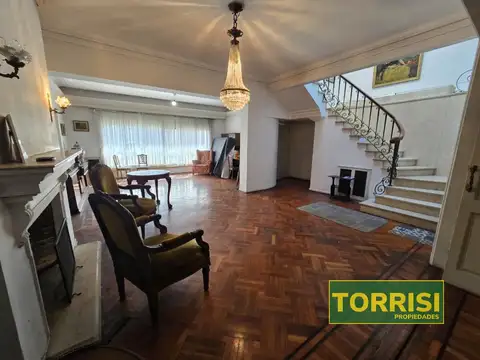 VENTA CASA 7 AMB 510M2 TERRAZA PATIO - YERBAL 1700 CABALLITO