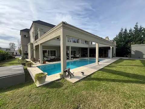 Casa en Venta al Oeste