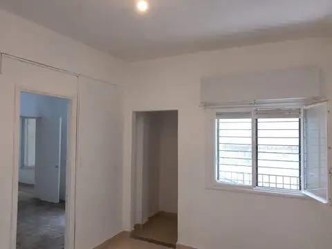 Depto Tipo Casa en Alquiler de 3 ambientes