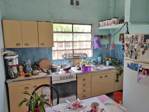 Casa 3 ambientes con 1 baño