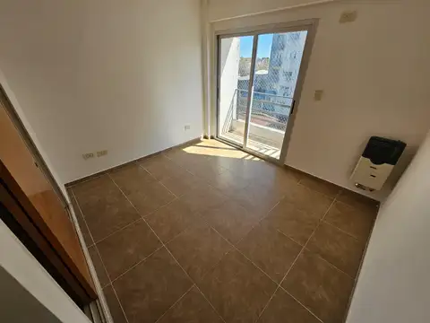 DEPARTAMENTO 2 AMB. CONVERTIDO EN 3 AMB. CON BALCON