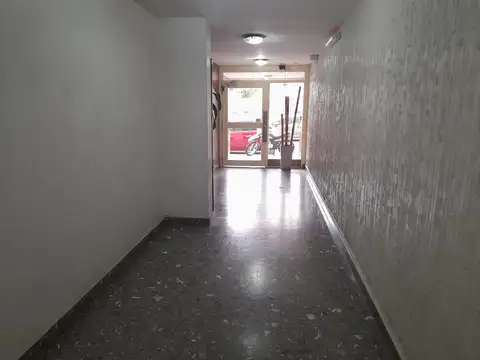 Moldes 2400, Piso 5