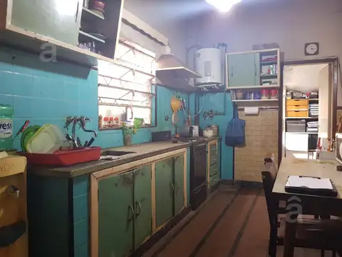 Lote en Venta en Villa Ballester de 15 x 9 mts. - Casa de 3 ambientes a refaccionar.