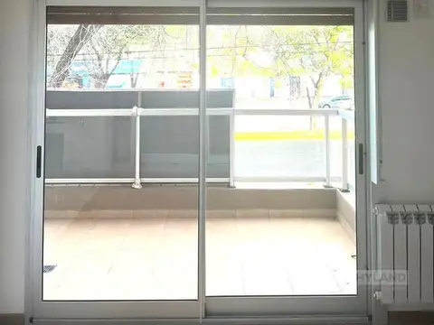 Departamento en Alquiler en La Lucila-Vias/Maipu, USD 700