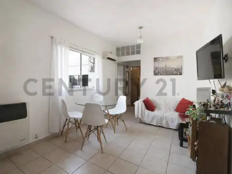 PH 3 AMBIENTES LUMINOSO CON PATIO- SIN EXPENSAS