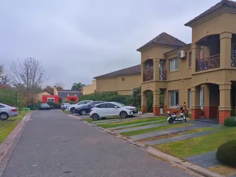 Casa en Alquiler de 3 dormitorios