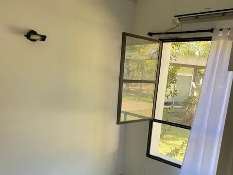 Casa en Alquiler con 1 cochera