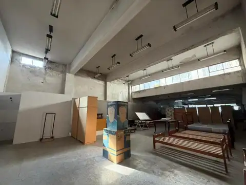 Alquiler de importante local comercial de 500 m² en wilde