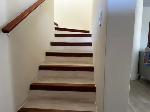Casa 7 ambientes con 3 baños