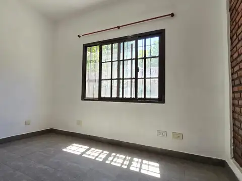 Departamento tipo casa en alquiler en Monte Grande