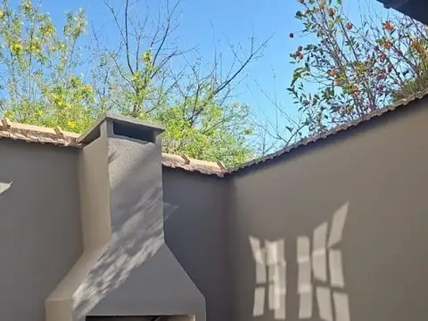 Casa 3 ambientes con 2 baños