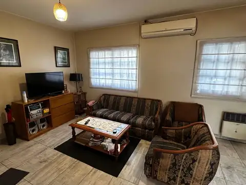 Depto Tipo Casa 4 ambientes con 1 baño
