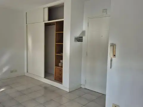 Departamento en Alquiler con 1 cochera