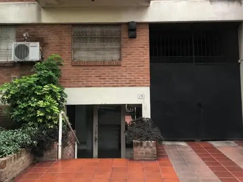 3 De Febrero 26 , Piso 1