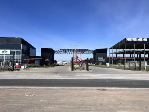 ALQUILER NAVE INDUSTRIAL DE 900 M2 EN POLO 52  