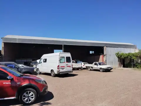 Galpon en Alquiler en Chacras De Coria, $ 2.500.000
