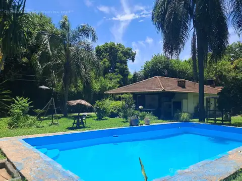 Casa rodeada de frutales en el barrio parque el cazador escobar
