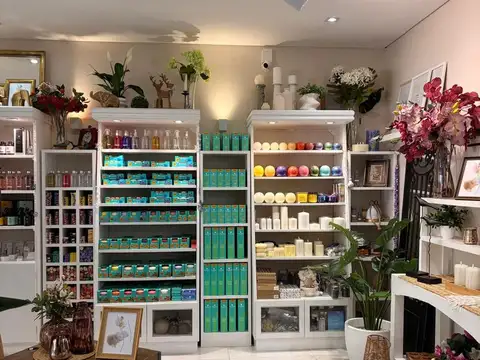SE VENDE  FONDO DE COMERCIO