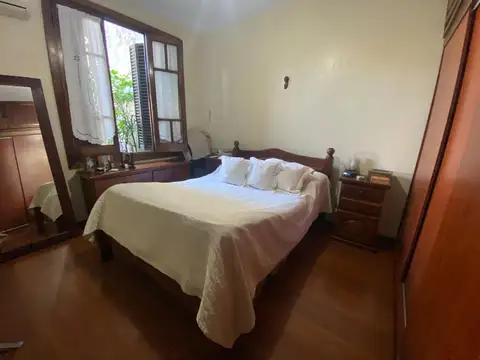 CASA LOTE PROPIO 5 AMB. GARAJE, QUINCHO y PARRILLA.