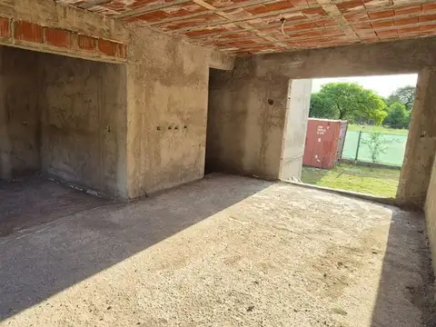 Casa 5 ambientes con 2 baños