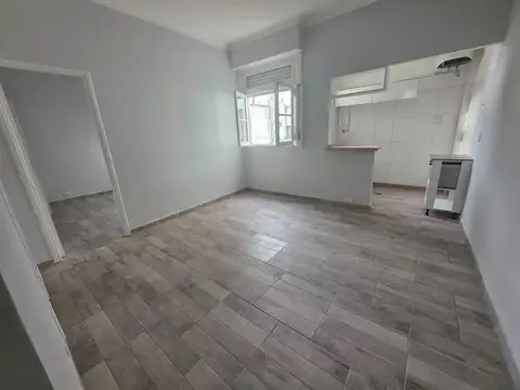 Departamento 2 ambientes 40m2 a metros av juan b justo