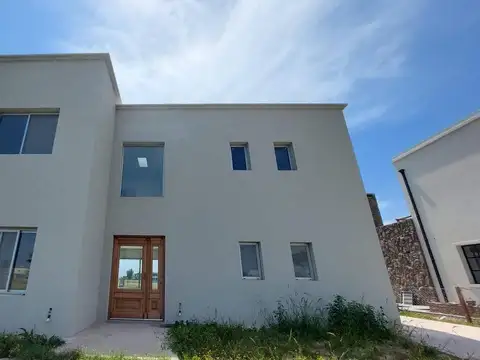 Casa en Casa en Venta en Puertos del Lago - Escobar-Zona Norte-