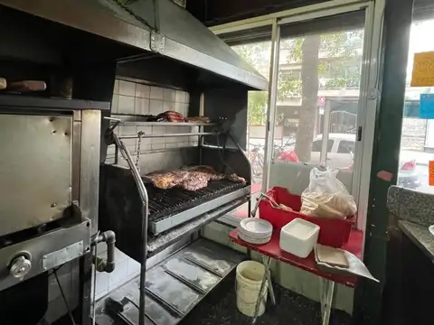 Venta de fondo de comercio Parrilla muy conocida en Liniers