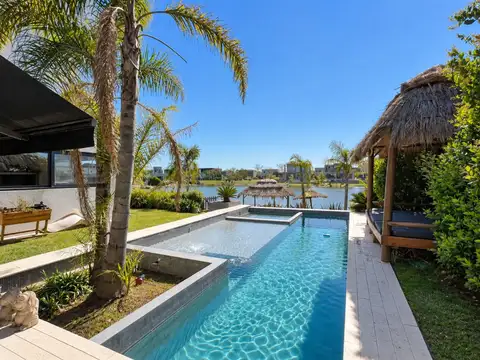 CASA AL AGUA EN VENTA B. VISTAS – PUERTOS, ESCOBAR