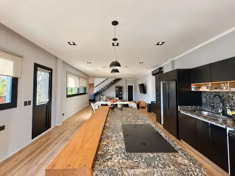 CASA AL AGUA EN VENTA B. VISTAS – PUERTOS, ESCOBAR