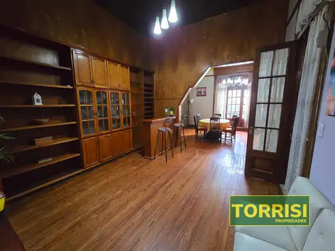 VENTA - 5 AMB PH C/PATIO Y COCHERA/LOCAL - CAMPICHUELO 300