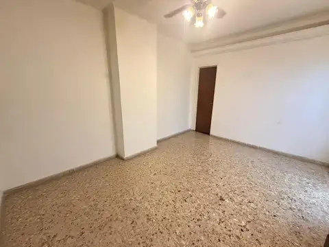 Departamento 2 ambientes con patio