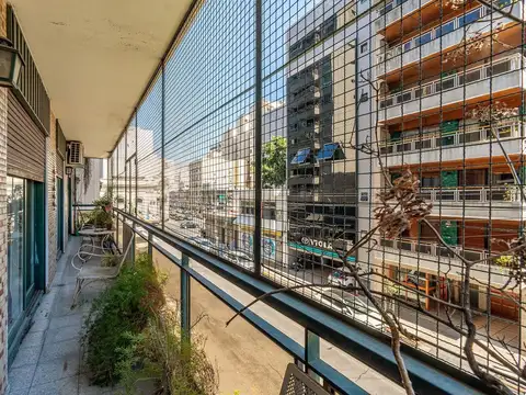 VENTA SEMIPISO BALCON CORRIDO FRENTE BARRACAS