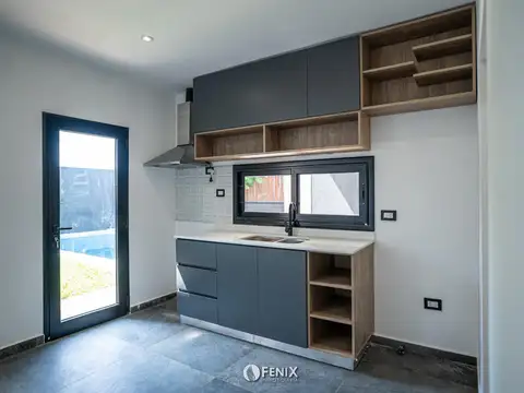 CF1091 - CASA EN VENTA B° JARDINES DE PANAMBÍ