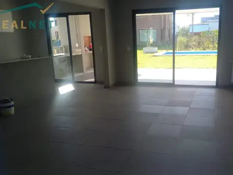 Casa en Venta al Oeste
