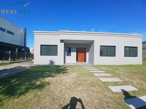 Casa en Venta en El Canton - Norte, USD 245.000
