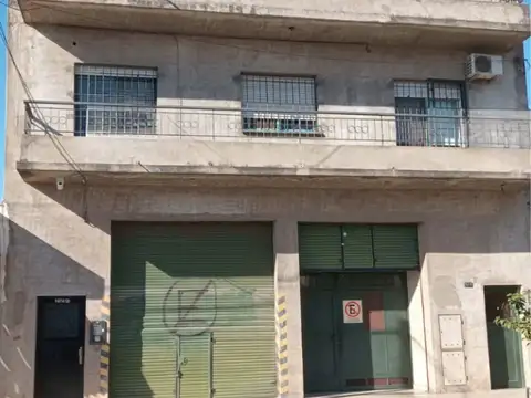 Galpón PH  134m2 al frente